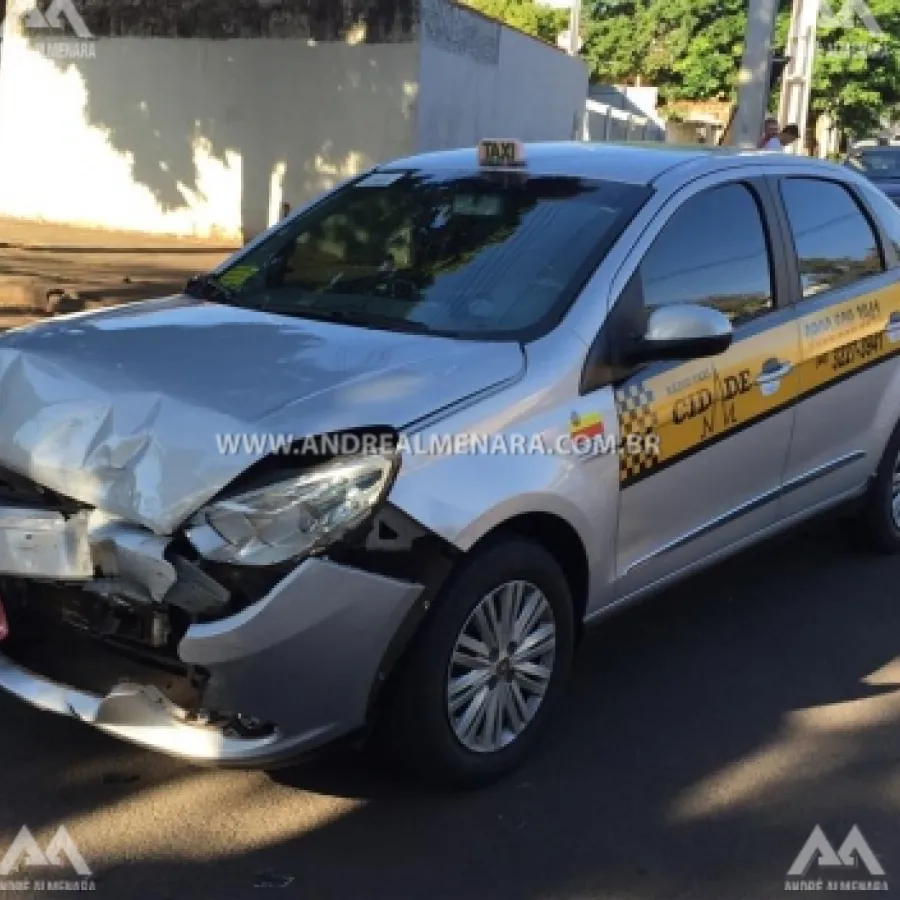 TÁXI INVADE PREFERENCIAL E CAUSA ACIDENTE GRAVE NA VILA MORANGUEIRA EM MARINGÁ.