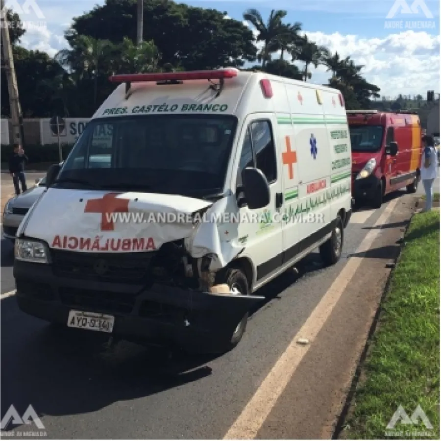 AMBULÂNCIA DE CASTELO BRANCO SE ENVOLVE EM ACIDENTE EM MARINGÁ. DUAS PESSOAS FICAM FERIDAS.