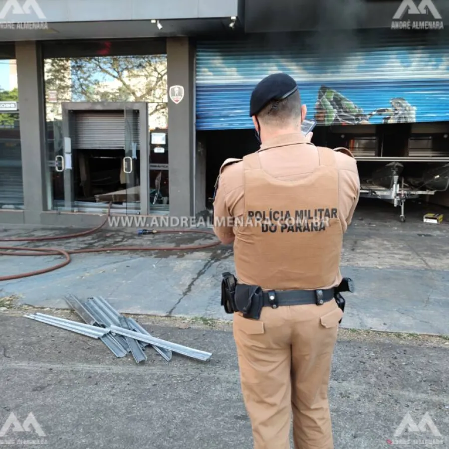 Incêndio atinge loja Rio Náutica de Maringá