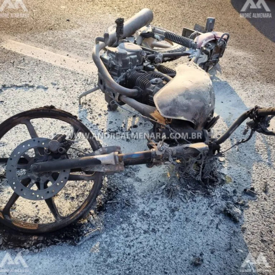 Moto explode após colisão na rodovia PR-317 em Maringá