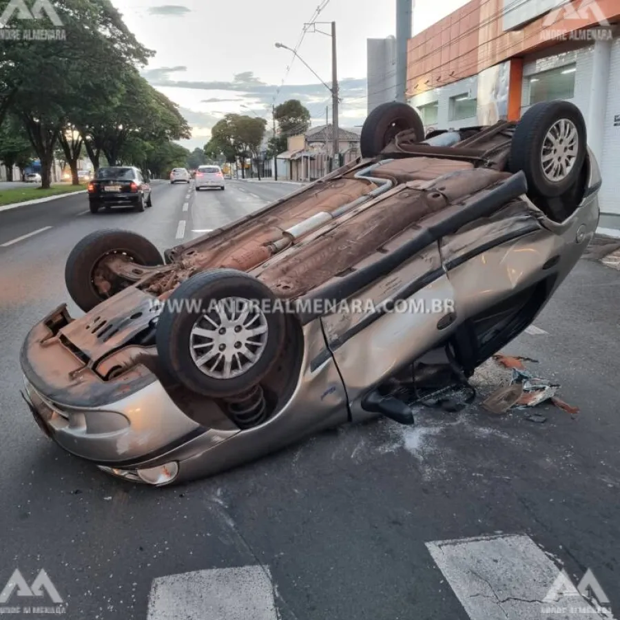 Mulher fica ferida em acidente na Avenida Colombo em Maringá