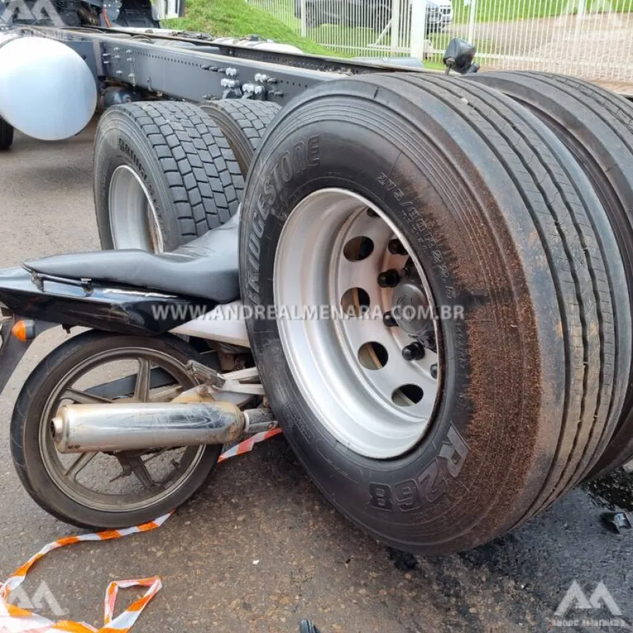 Jovem morre de acidente após motorista realizar conversão proibida no Contorno Sul