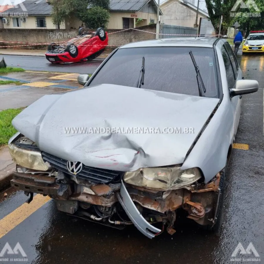 Casal é socorrido ao sofrer acidente na Vila Operária em Maringá