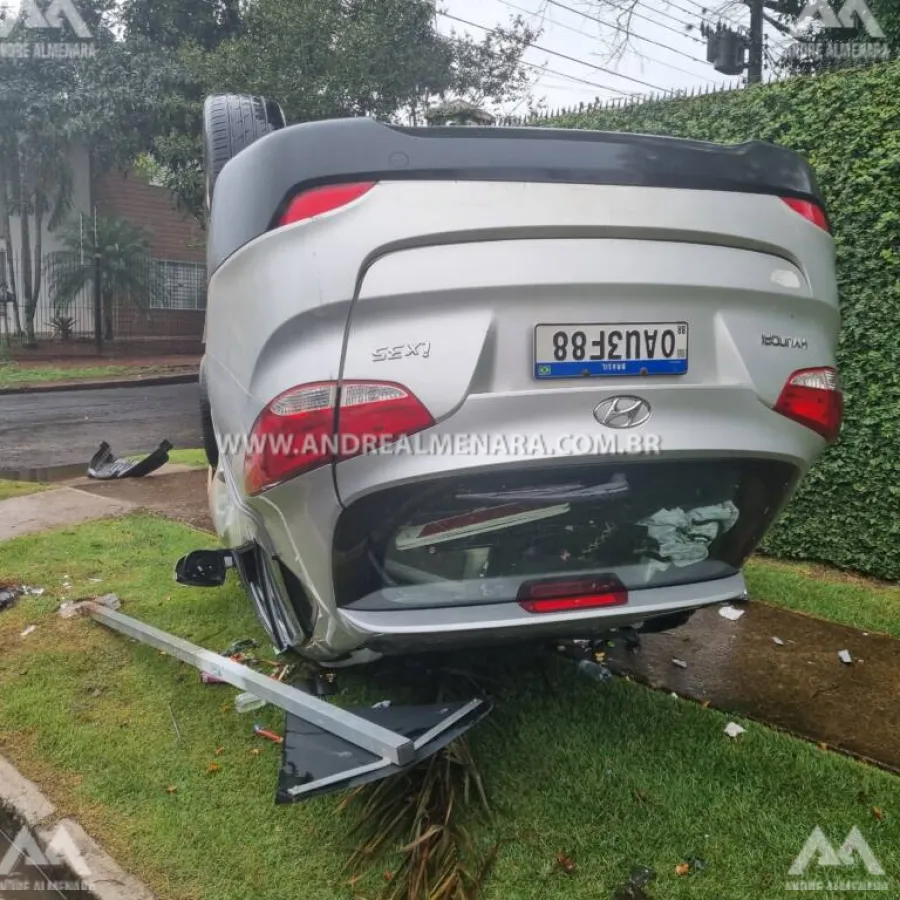 Mãe e filha ficam feridas após capotarem automóvel no Jardim Iguaçu