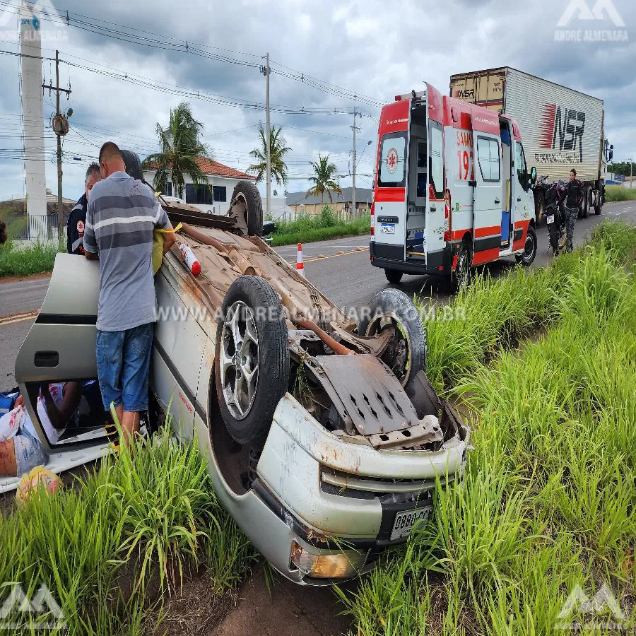 Mulher fica ferida ao sofrer acidente no Contorno Sul em Maringá