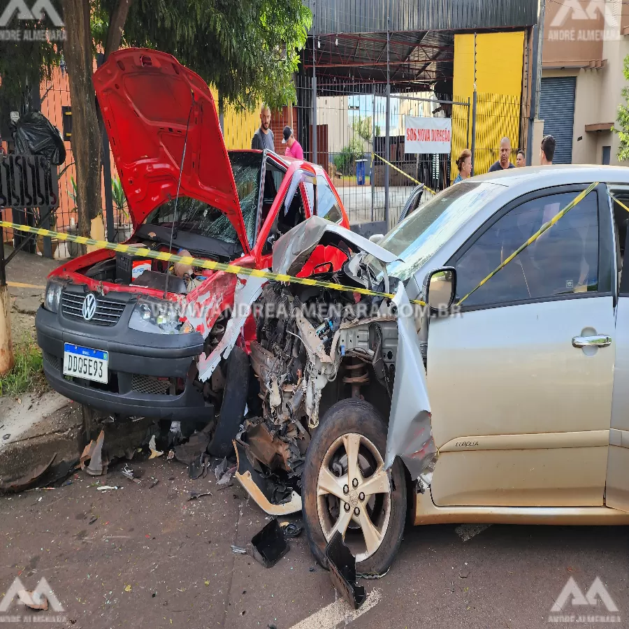 Mulher fica ferida ao sofrer acidente na Avenida Cerro Azul em Maringá