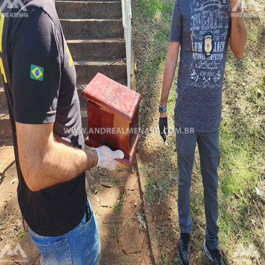 Urna funerária com cinzas é encontrada abandonada em praça no Jardim Tabaetê em Maringá