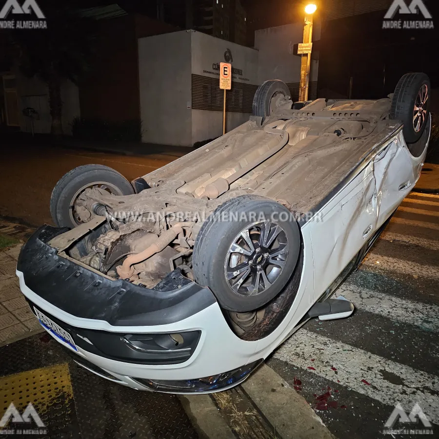 Motoristas de aplicativo se envolvem em acidente no centro de Maringá