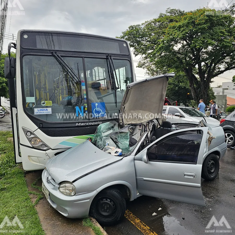 Motorista de automóvel fica ferido ao invadir preferencial de ônibus da TCCC