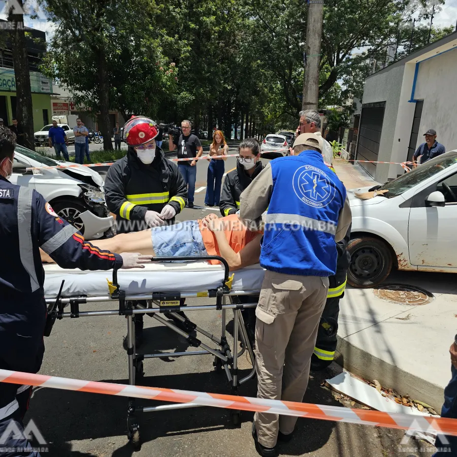 Colisão entre dois carros deixa mulher ferida em Maringá