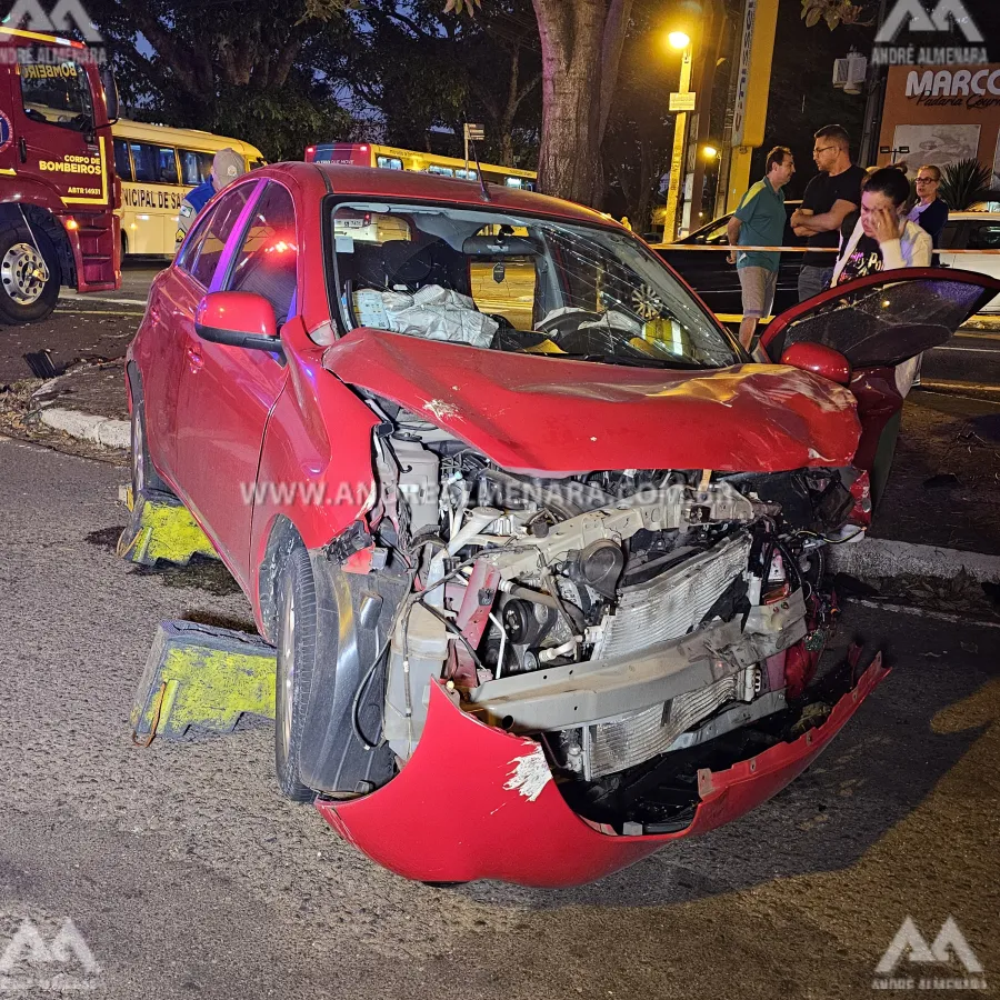Casal é resgatado após sofrer acidente grave em Maringá