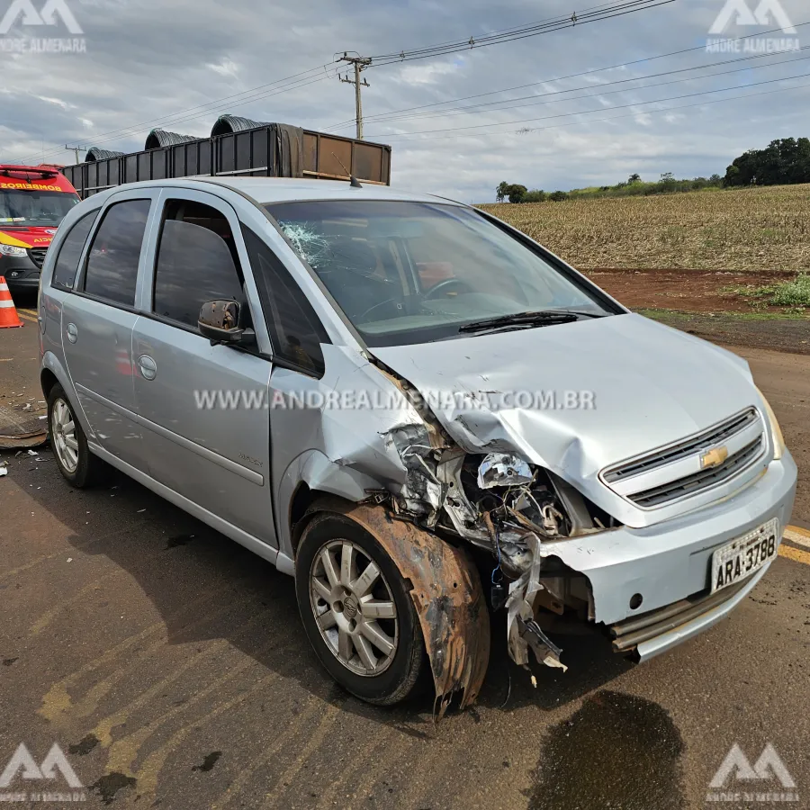 Motociclista de 21 anos é entubado ao bater contra carro na rodovia PR-317