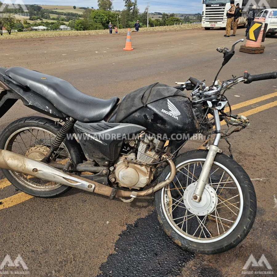 Motociclista de 21 anos é entubado ao bater contra carro na rodovia PR-317