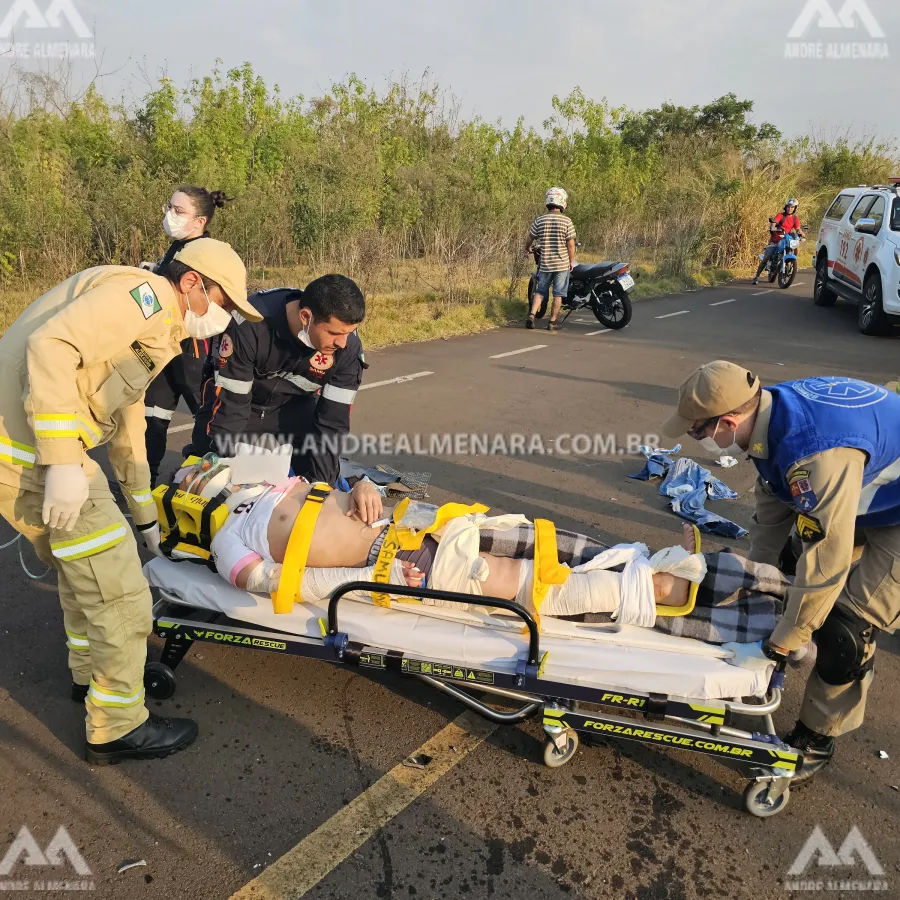 Rapaz de 22 anos sofre acidente grave após duas motos se chocarem enquanto realizavam malabarismo