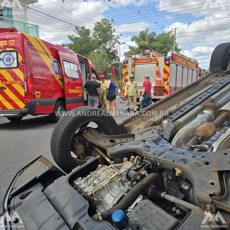 Acidente entre dois carros deixa feridos no Jardim Brasil