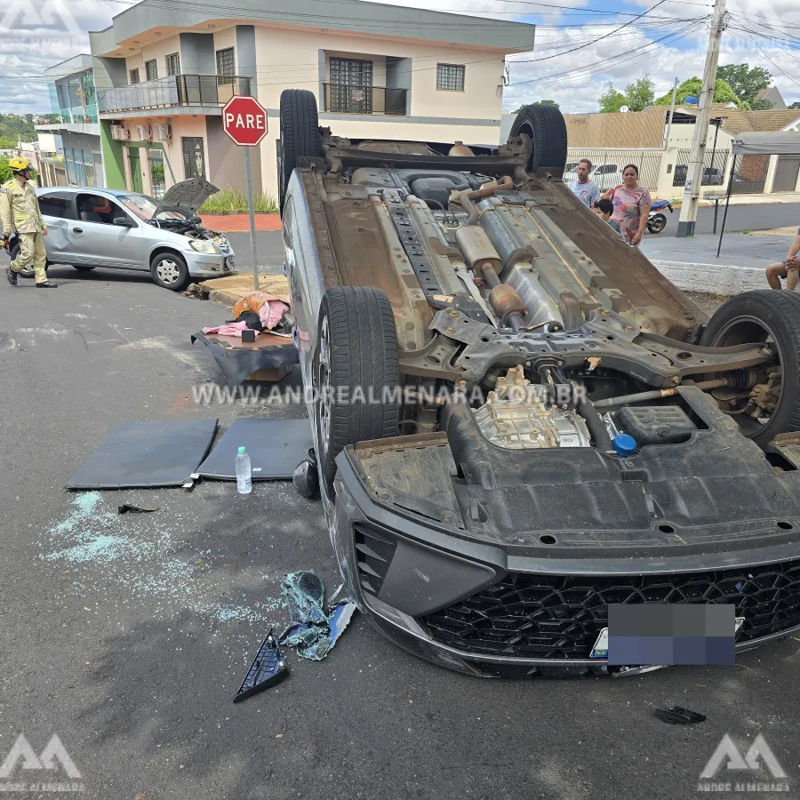 Acidente entre dois carros deixa feridos no Jardim Brasil