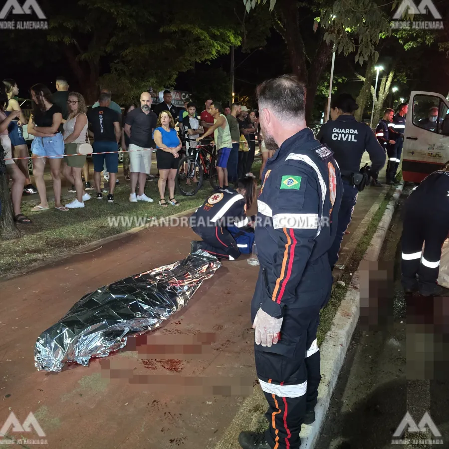 Mulher de 19 anos morre em acidente envolvendo Porsche e uma motocicleta