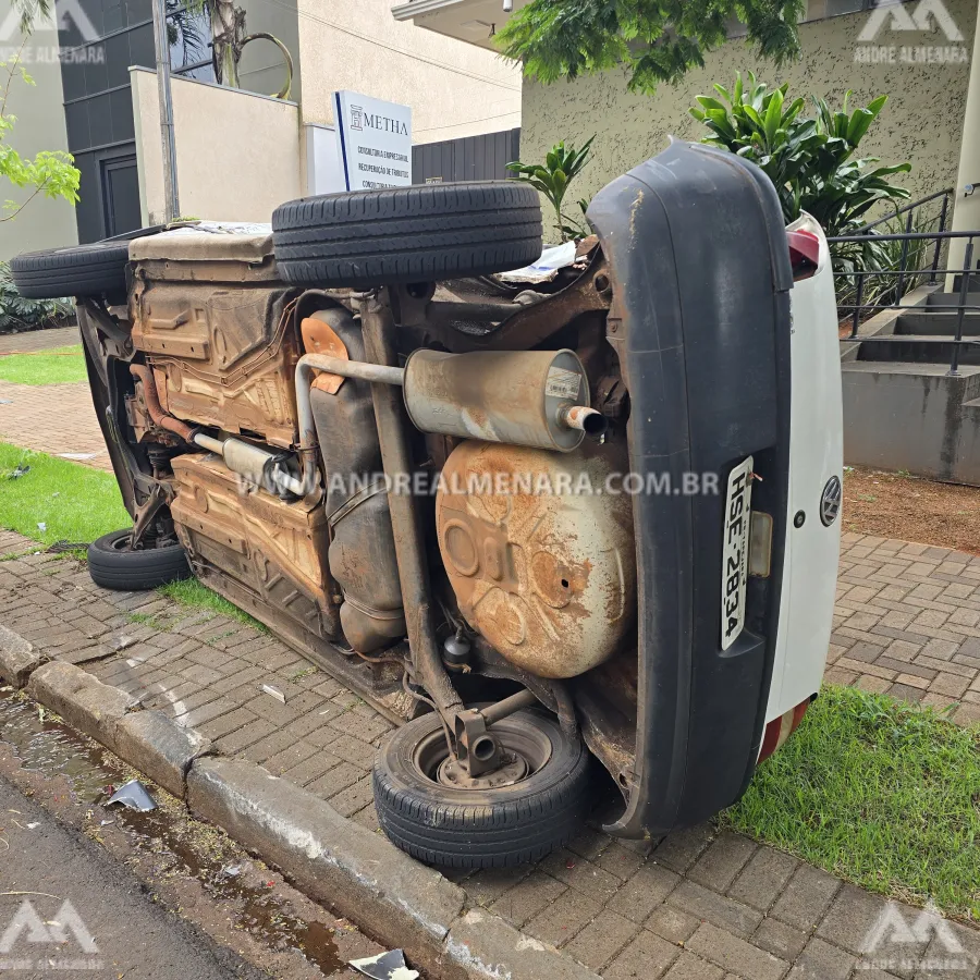 Mulher invade preferencial e causa grande destruição em avenida de Maringá