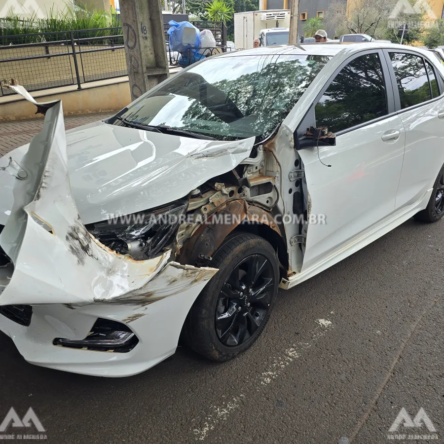 Mulher invade preferencial e causa grande destruição em avenida de Maringá