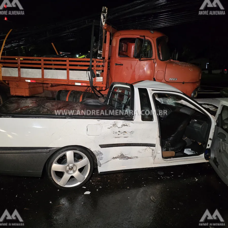 Homem fica ferido em acidente envolvendo caminhão, utilitário e moto