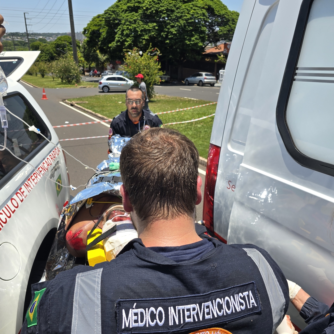 Homem sofre acidente gravíssimo ao ser atropelado por veículo no Conjunto Santa Felicidade