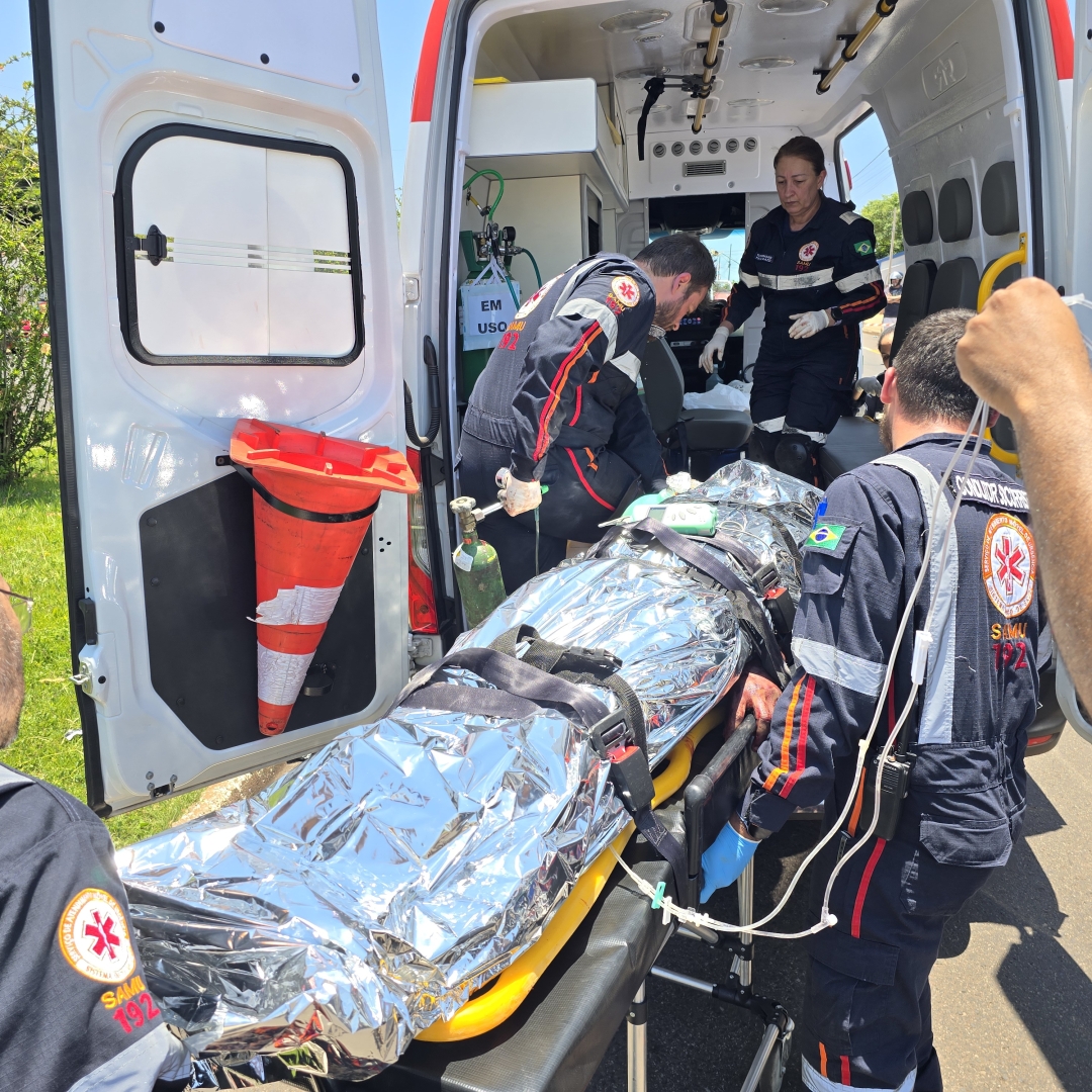 Homem sofre acidente gravíssimo ao ser atropelado por veículo no Conjunto Santa Felicidade