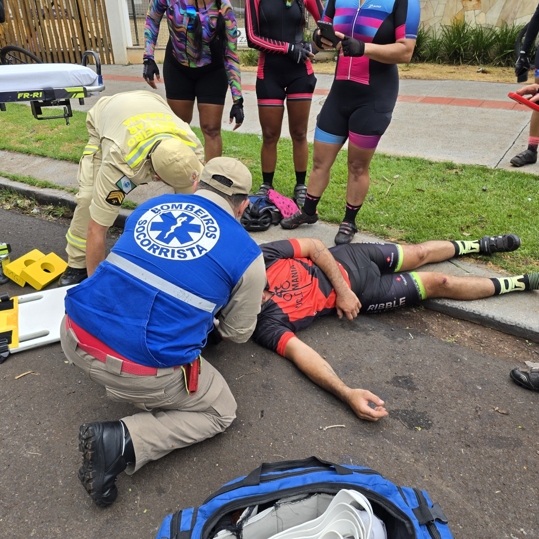 Motorista suspeito de estar embriagado atropela ciclista e foge sem prestar socorro