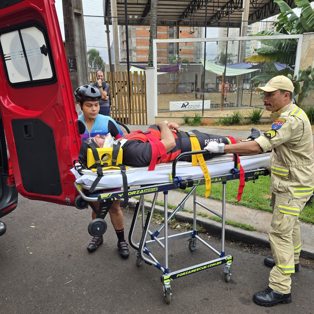 Motorista suspeito de estar embriagado atropela ciclista e foge sem prestar socorro