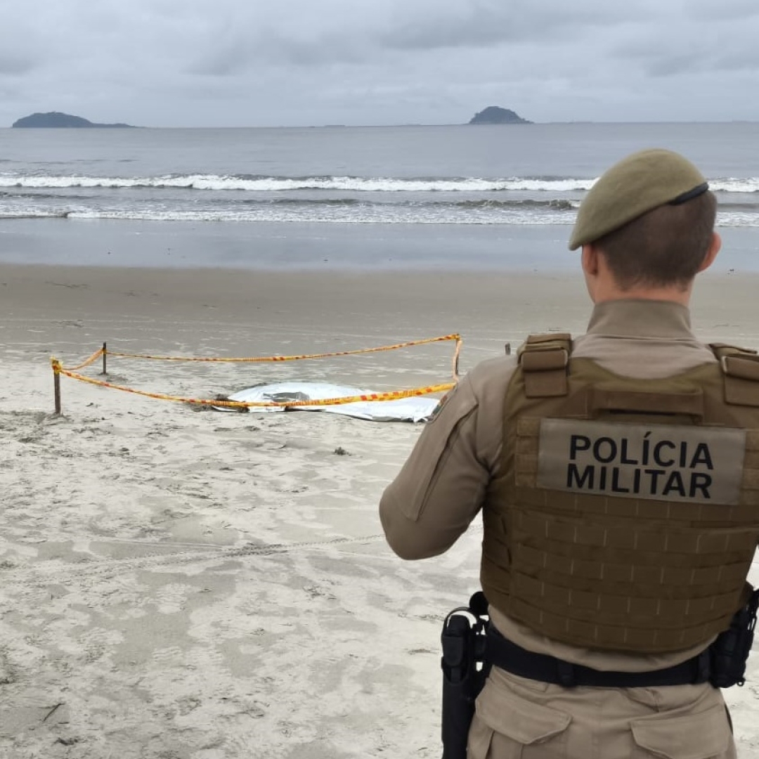 Rapaz de Maringá que saiu com amigos para uma viagem é encontrado morto na praia