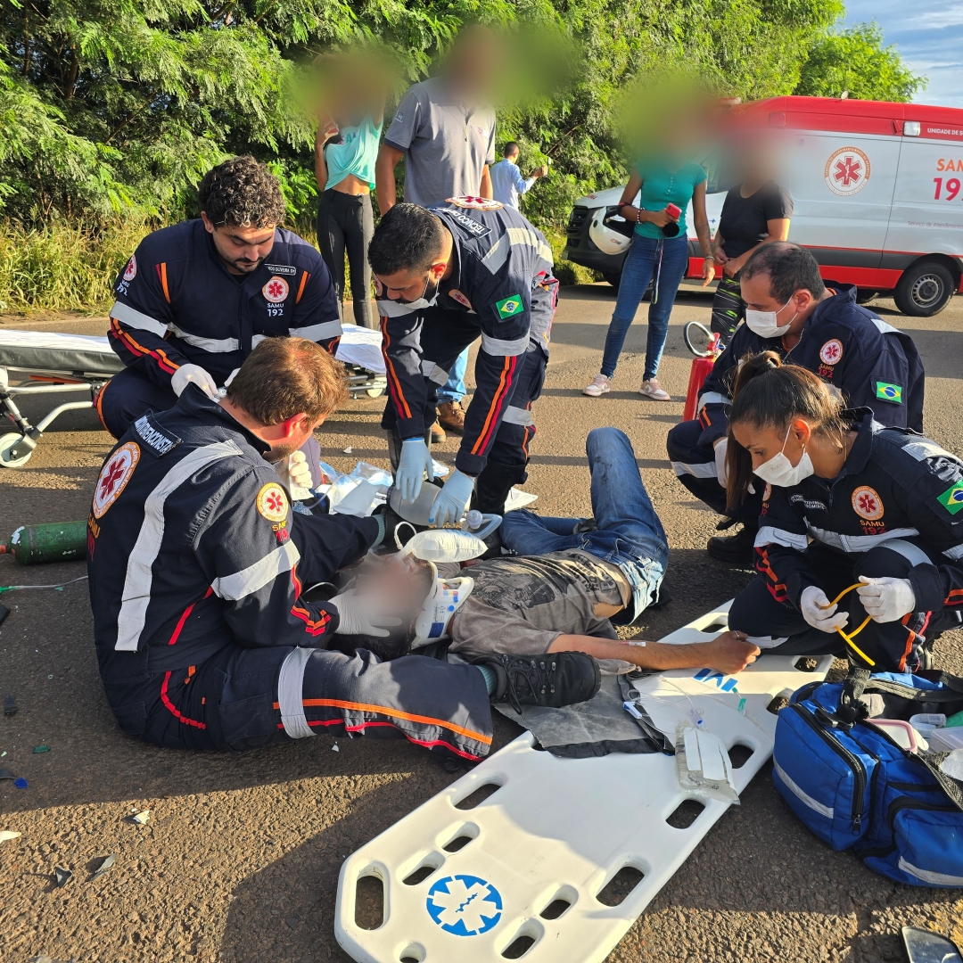 Motociclista fica em estado gravíssimo ao sofrer acidente no Contorno Sul