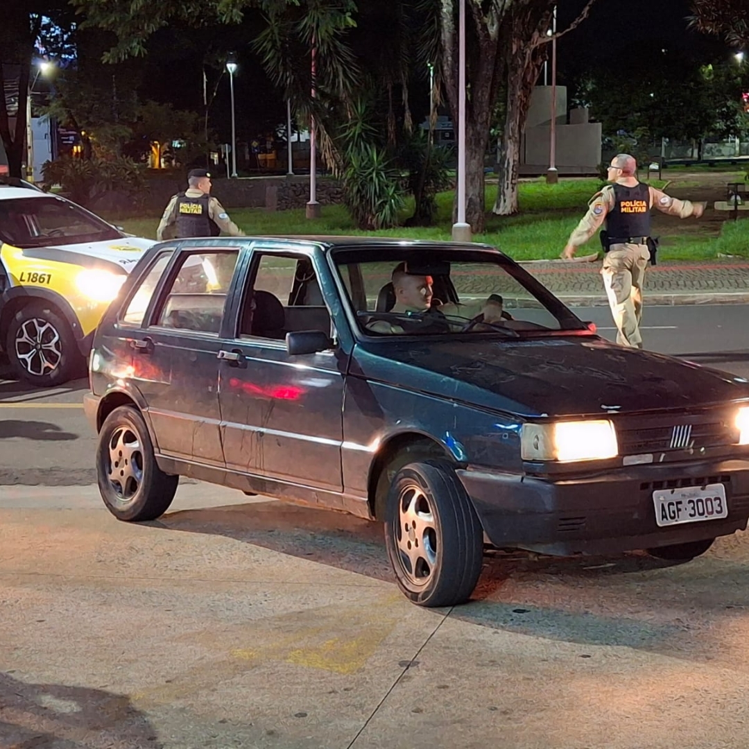 Criminosos são presos após praticar assaltos com carro furtado em Maringá