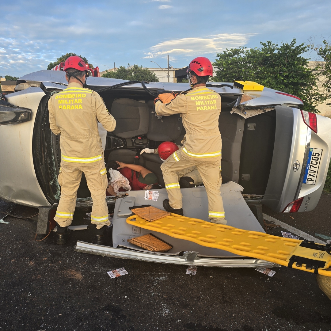 Mulher sofre ferimentos após sofrer acidente no Contorno Norte