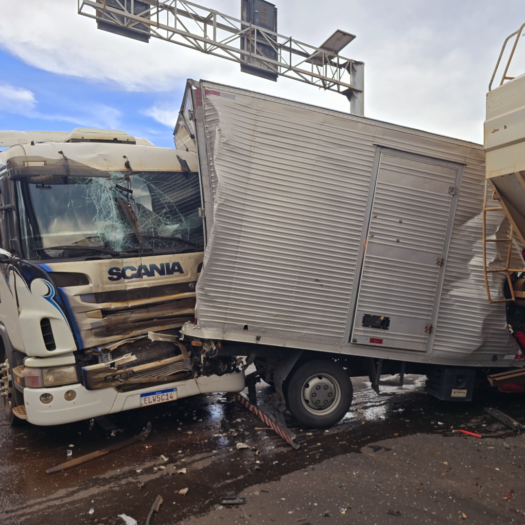 Motorista de carreta provoca acidente gravíssimo na rodovia de Sarandi