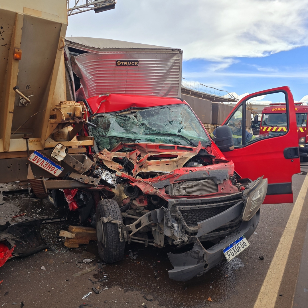 Motorista de carreta provoca acidente gravíssimo na rodovia de Sarandi