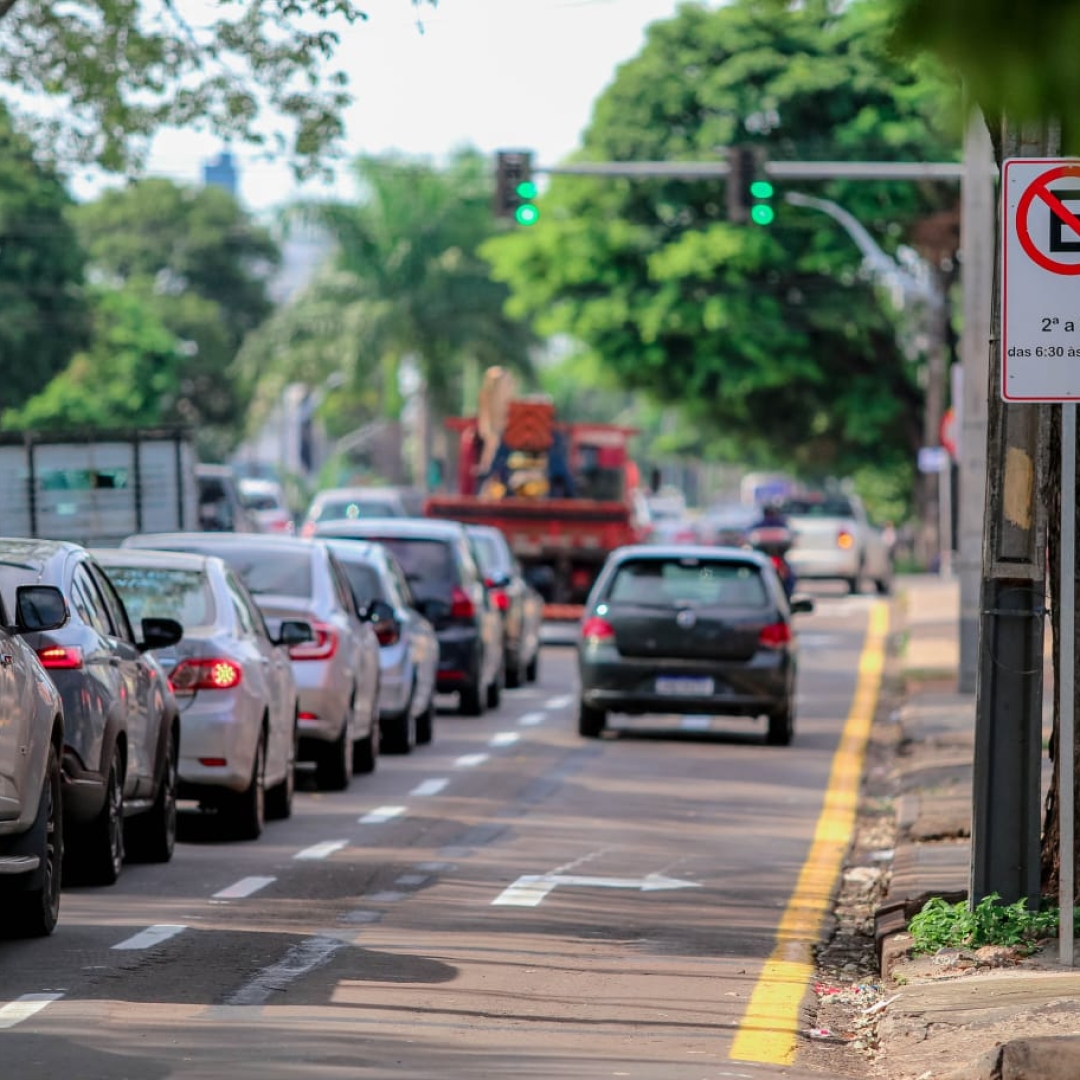 Prefeitura implanta terceira faixa em trecho da Avenida Mandacaru a partir desta terça, 18