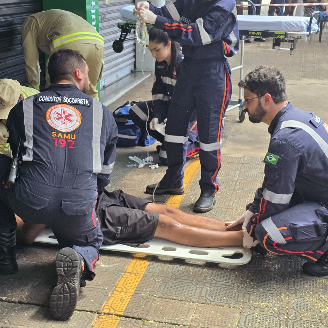 Morador de rua fica em estado grave ao ser esfaqueado em prédio abandonado na zona 4