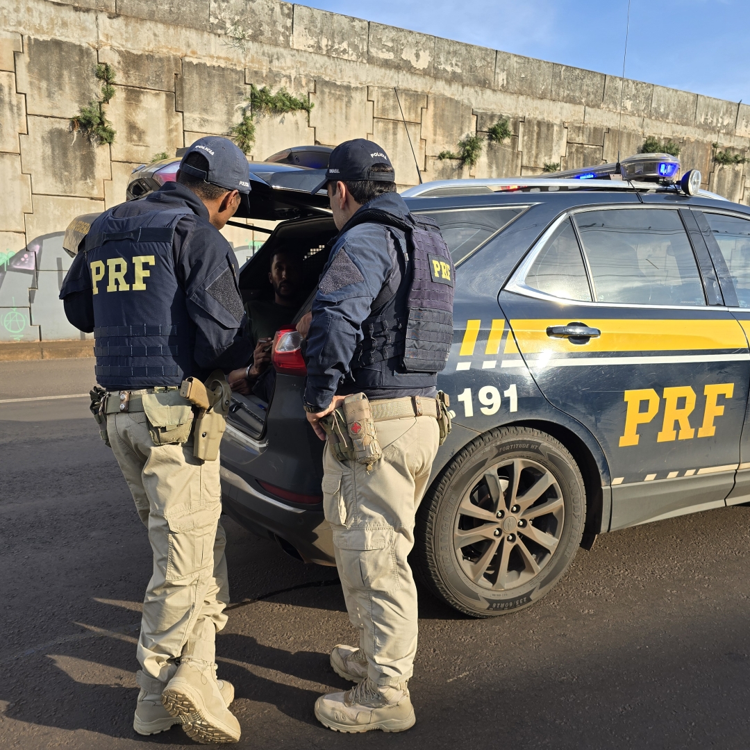 PRF apreende 5 toneladas de maconha em Maringá