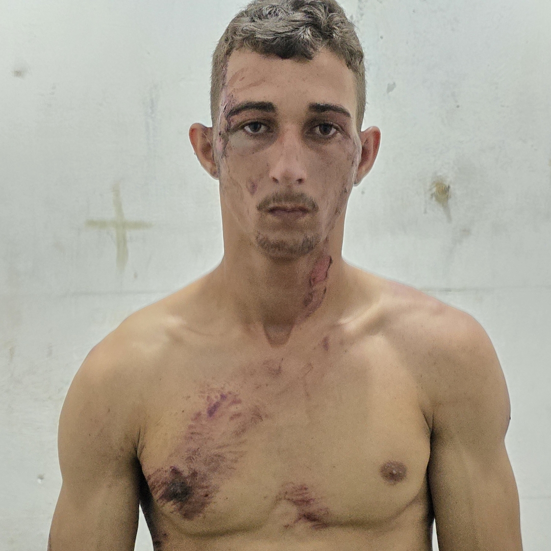 Perseguição na PR-323 termina com homem preso e apreensão de quase 400 quilos de maconha