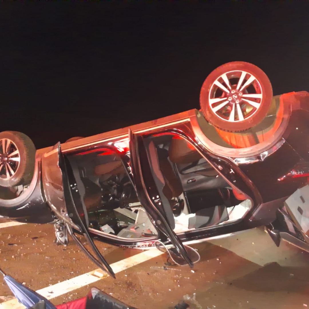 Mulher é socorrida ao sofrer acidente na rodovia PR-317