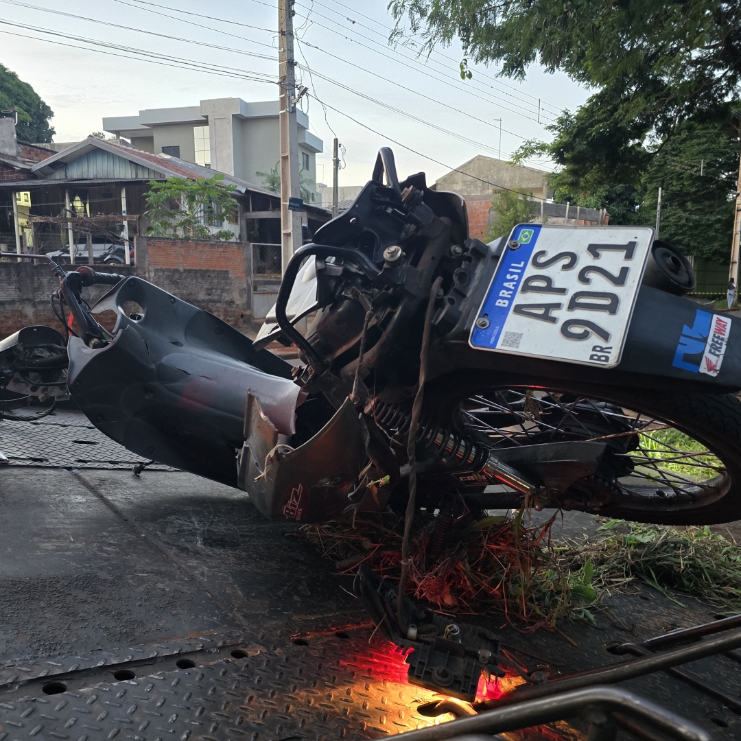 Motociclista que sofreu acidente ao fugir de viatura da PM morre no hospital