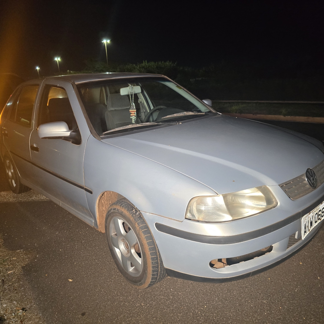 Homem se fere gravemente ao ser atropelado por carro na rodovia