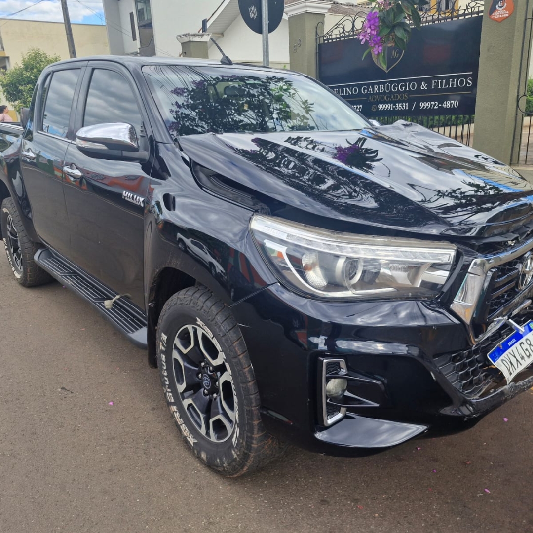 Ladrão de 16 anos se envolve em acidente com Hilux que tinha acabado de furtar em Maringá