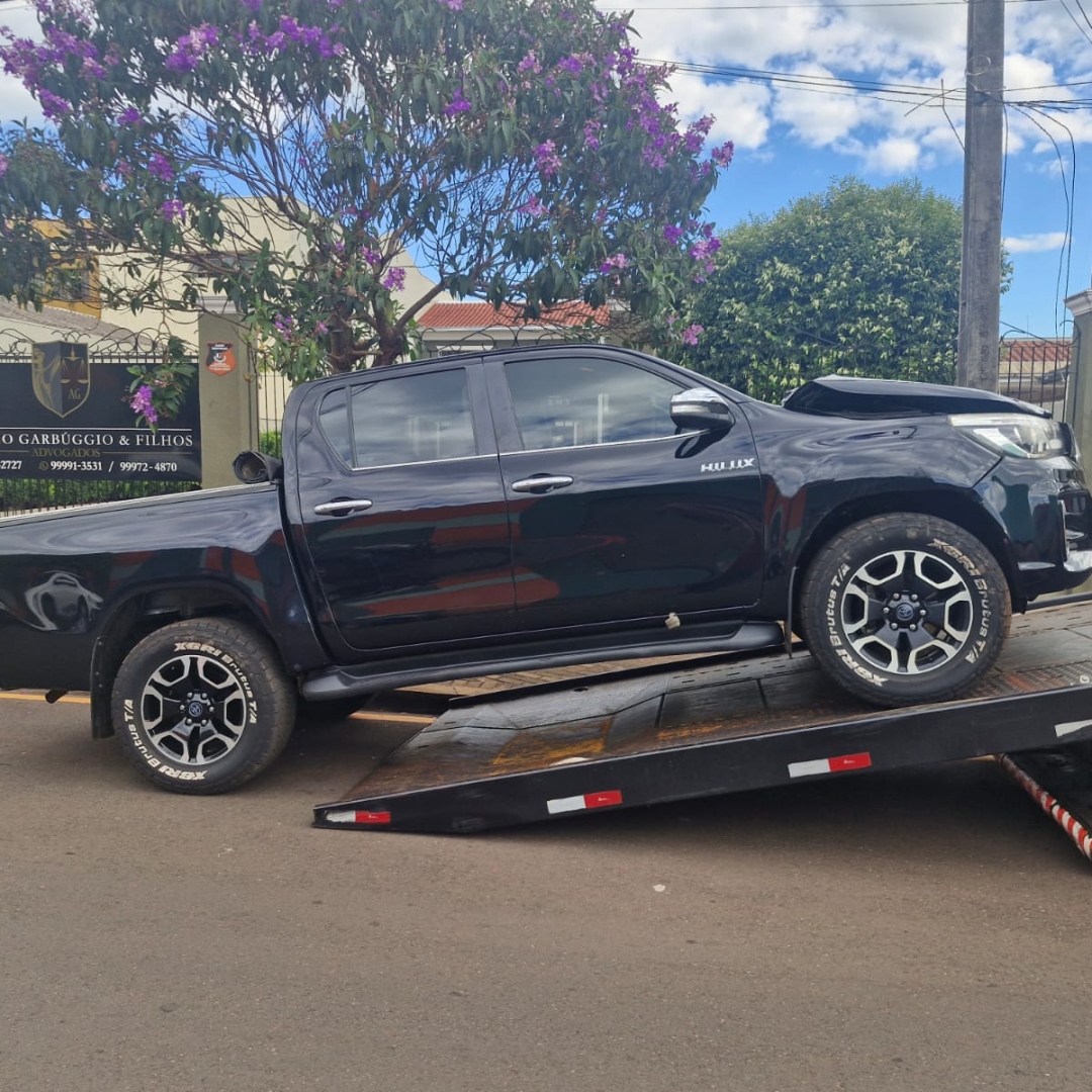 Ladrão de 16 anos se envolve em acidente com Hilux que tinha acabado de furtar em Maringá
