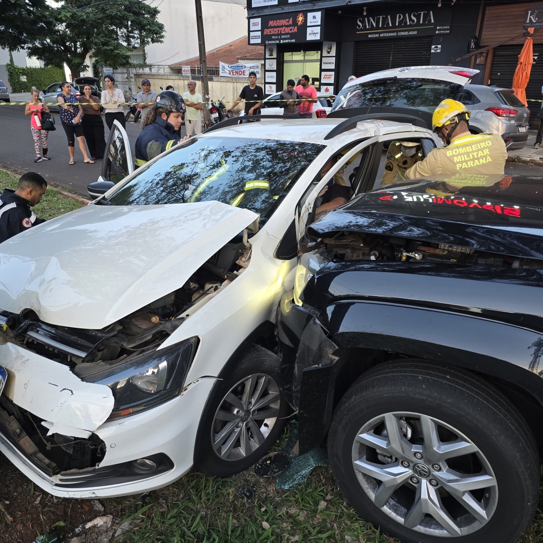 Homem fica ferido após provocar acidente na Avenida Nildo Ribeiro