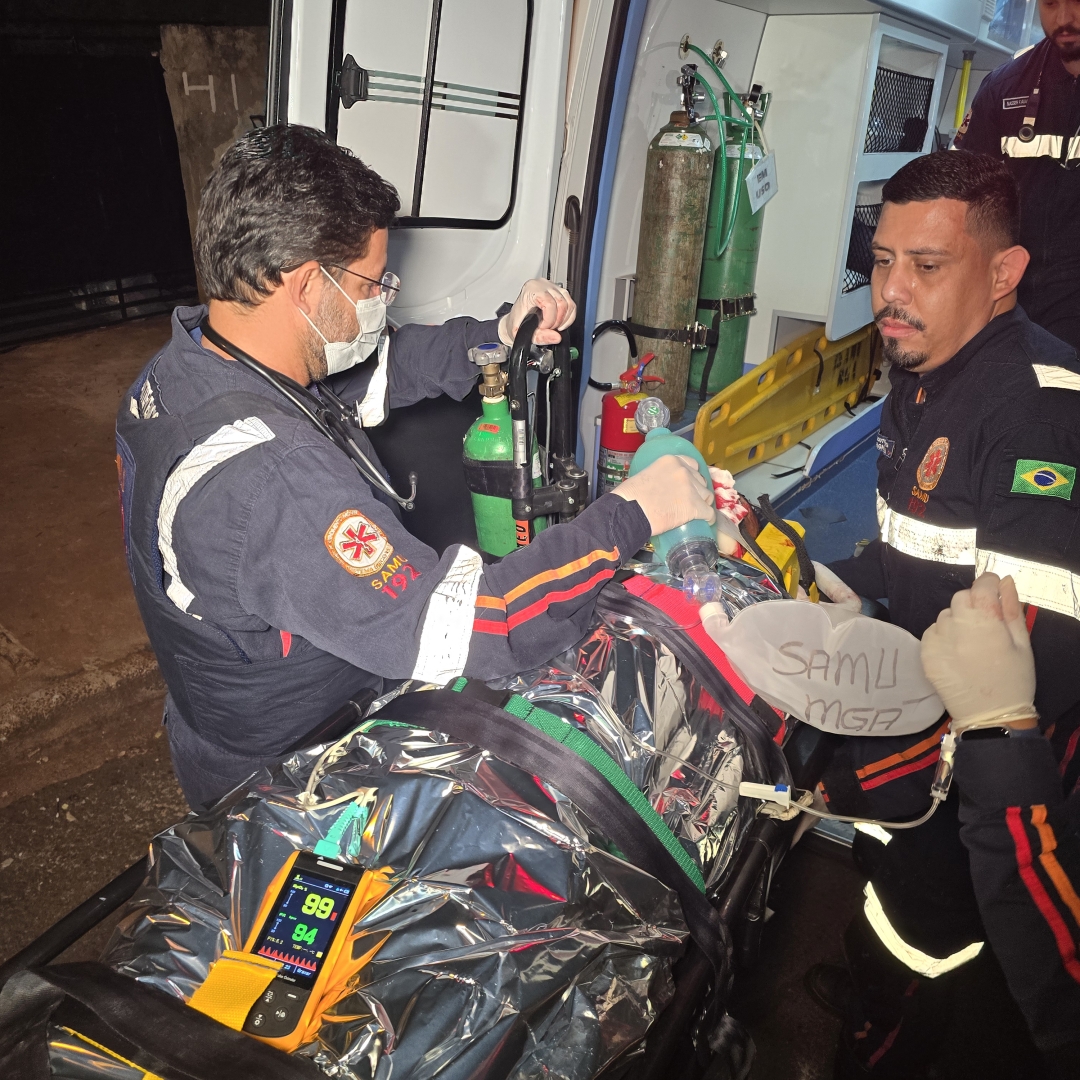 Rapaz é ferido a tiros na frente da casa da namorada em Maringá