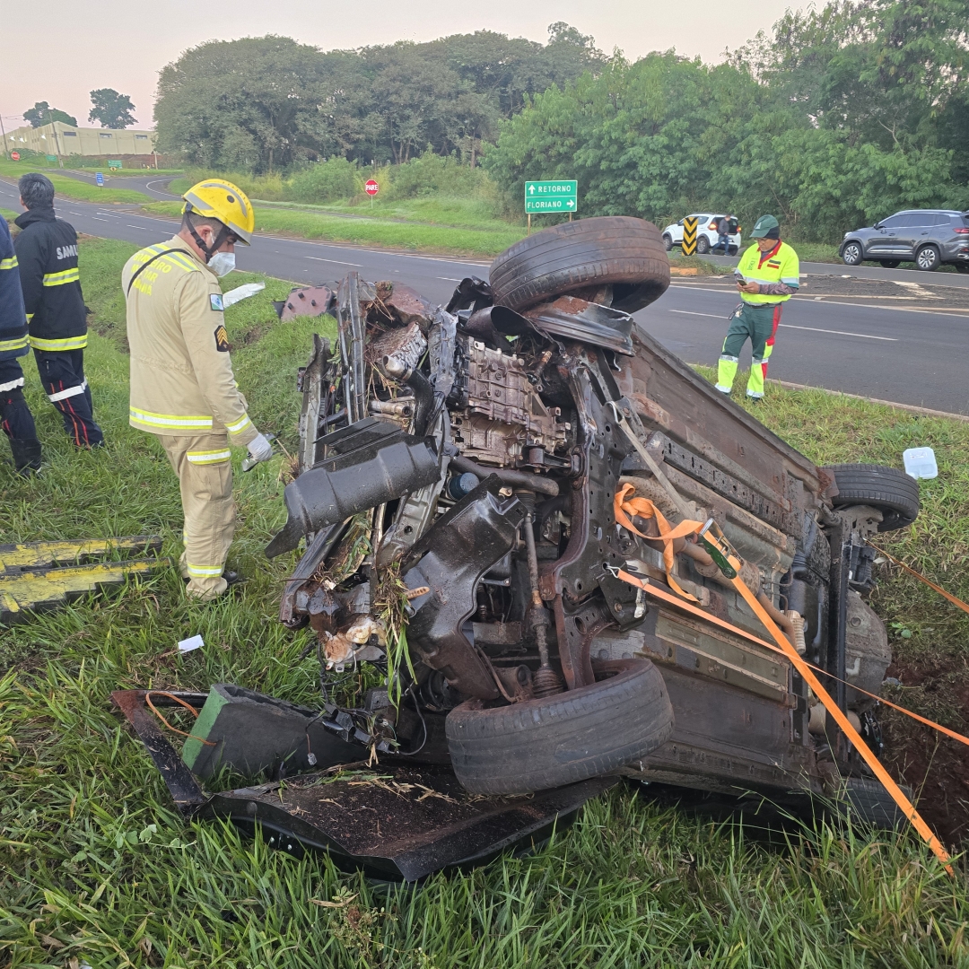 Motorista morre ao capotar veículo na rodovia PR-317 de Maringá