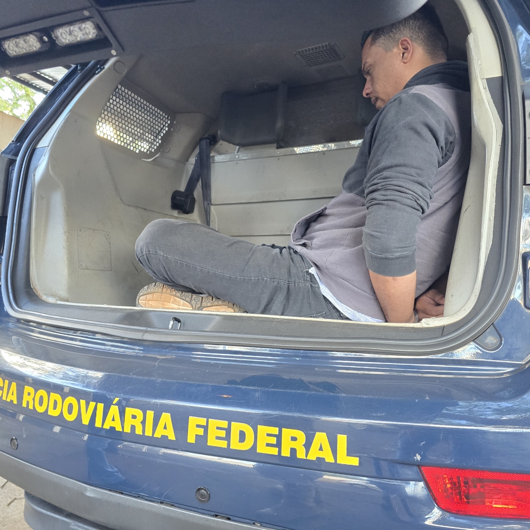 Maconha que seria deixada em Maringá é apreendida na Avenida Colombo
