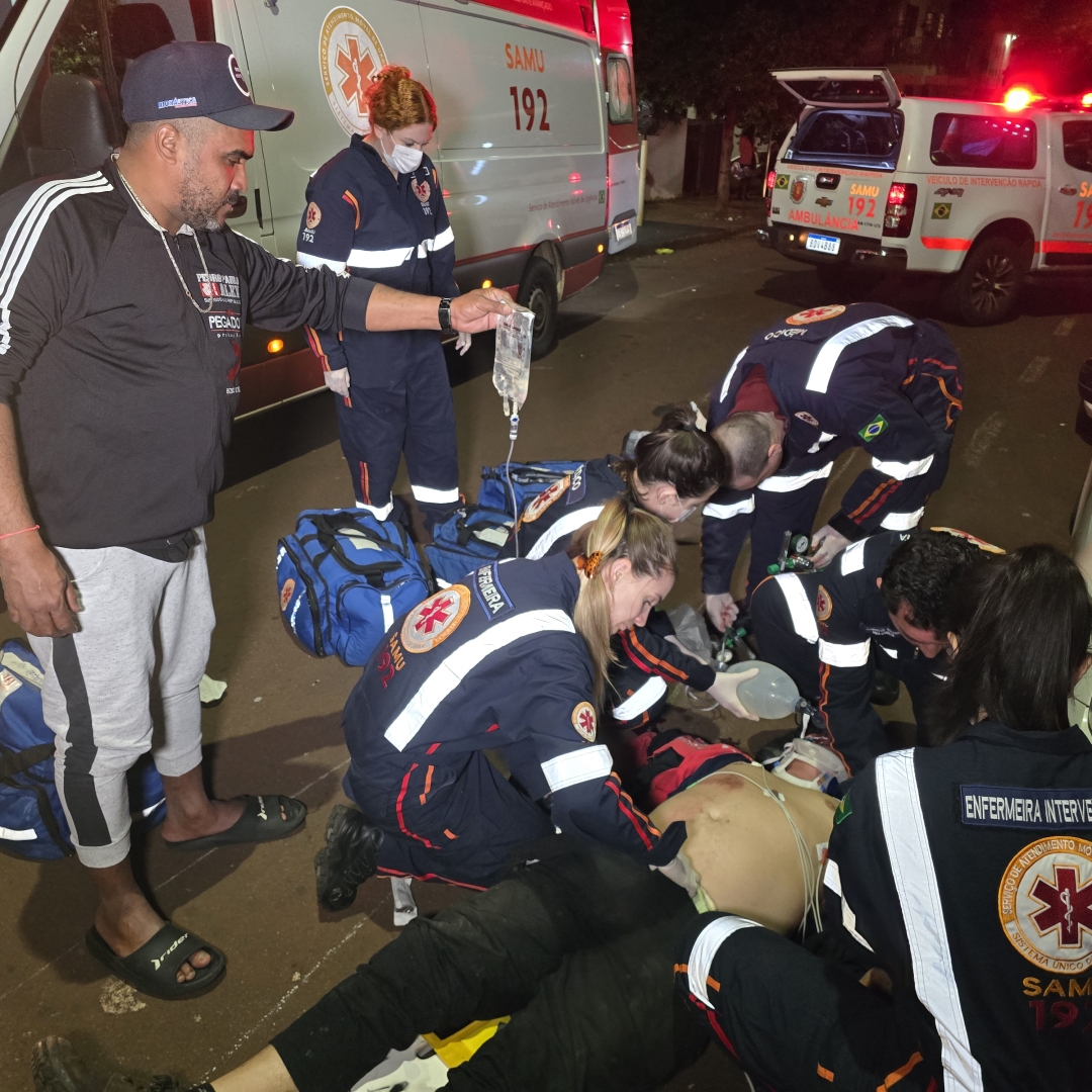 Motociclista é intubado após batida entre duas motos na Vila Esperança