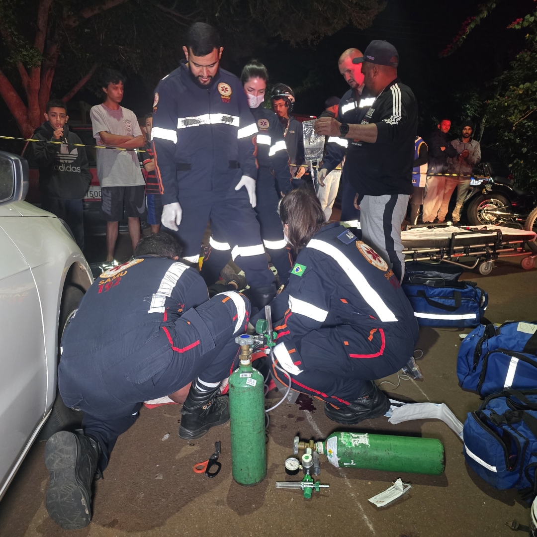 Motociclista é intubado após batida entre duas motos na Vila Esperança