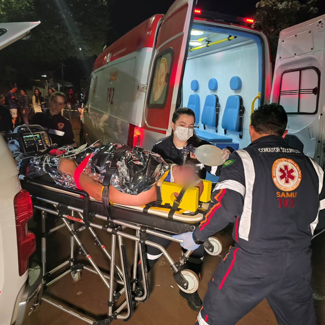 Motociclista é intubado após batida entre duas motos na Vila Esperança